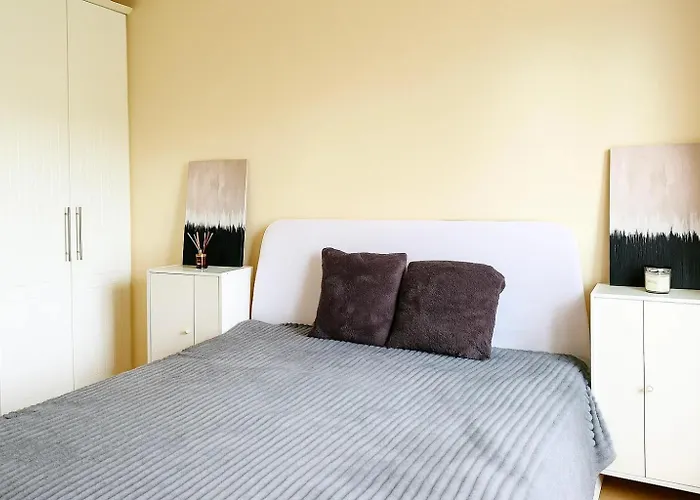 Slavia * Castleknock